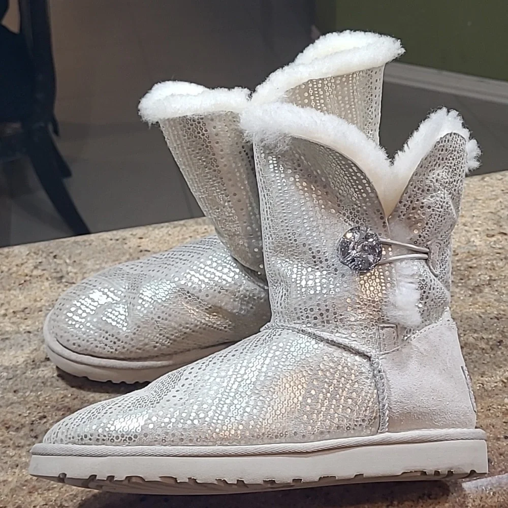 Women's Silver Winter Boots - Picture 3 of 16